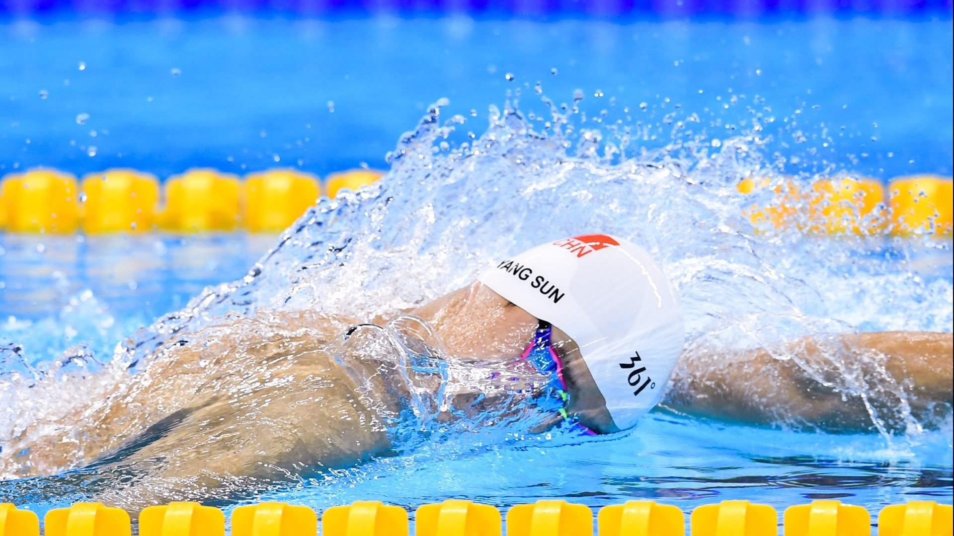 艾比·德尔福：南非队防线上的定海神针，每次防守都成为亮点，艾比利德尔